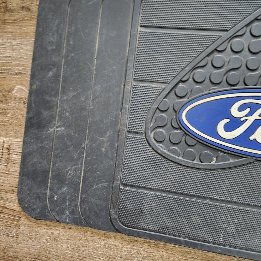 Ford rubber floor mats runner/2 sqaure ones - Picture 11 of 12
